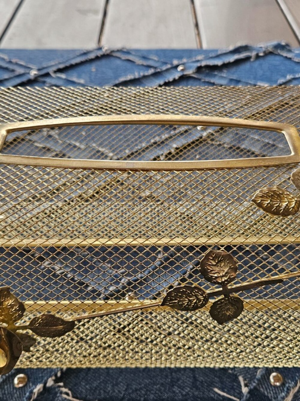 Vintage Mid-Century Hollywood Regency Gold-Tone Wire Mesh Tissue Box Cover